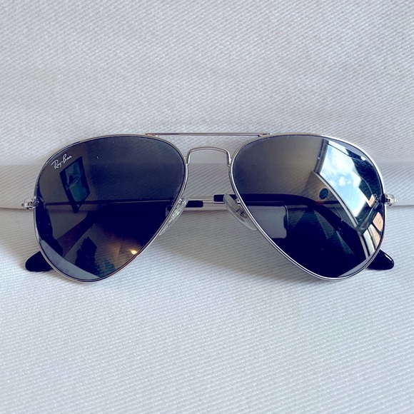 RayBan Aviator Sunglasses - Picture 1 of 4